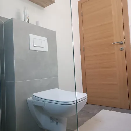Puccallpah Lägenhet Visoko
